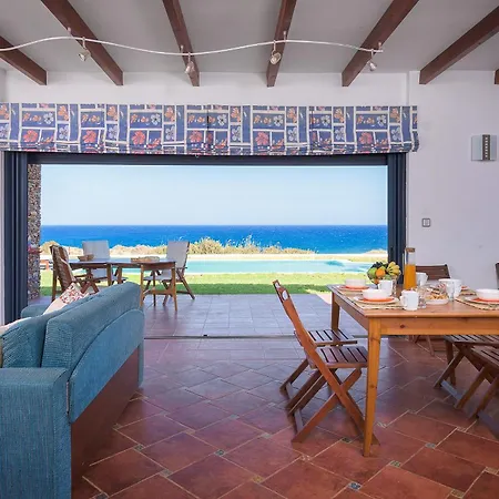 Cristelia Seafront And Pool Villa