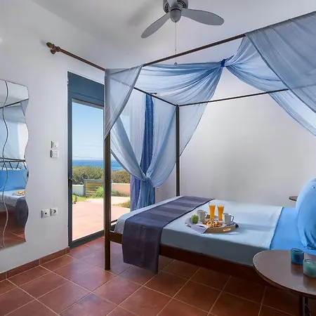 Villa Cristelia Seafront And Pool *